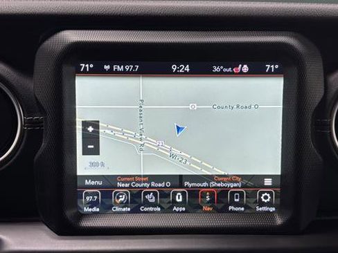 Used 2022 Jeep Wrangler Unlimited Sahara w/ Cold Weather Group AWD/4WD image 12