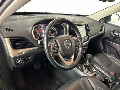 Used 2016 Jeep Cherokee Limited image 14