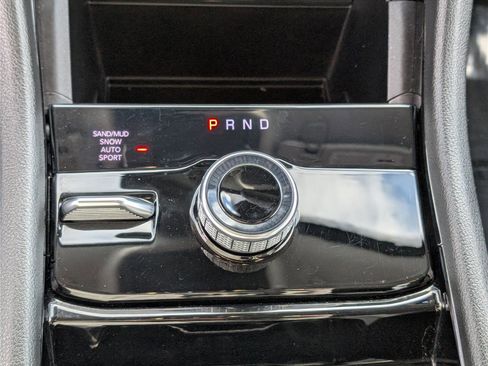 Used 2023 Jeep Grand Cherokee Limited w/ Black Appearance Package image 25