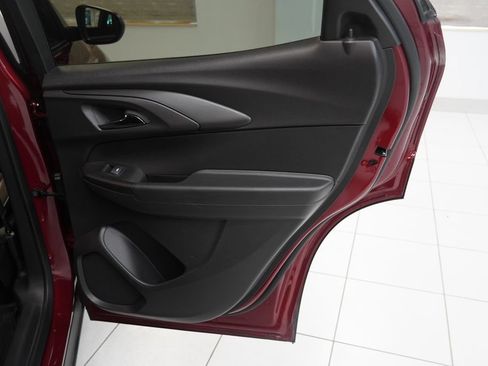 Used 2023 Chevrolet TrailBlazer LT w/ LPO, Blackout Package AWD/4WD image 25