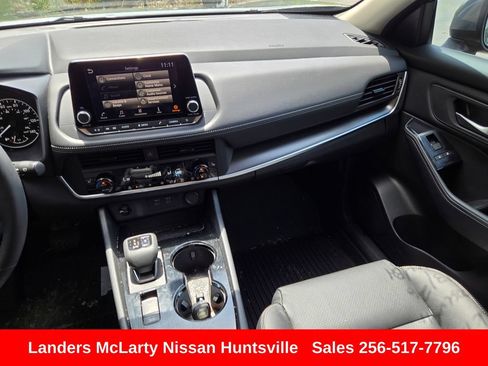 Used 2026 Nissan Rogue SV w/ Cold Weather Package FWD image 16