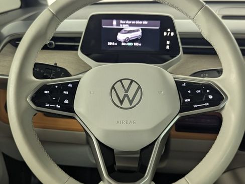 Used 2025 Volkswagen ID. Buzz 1st Edition AWD/4WD image 18