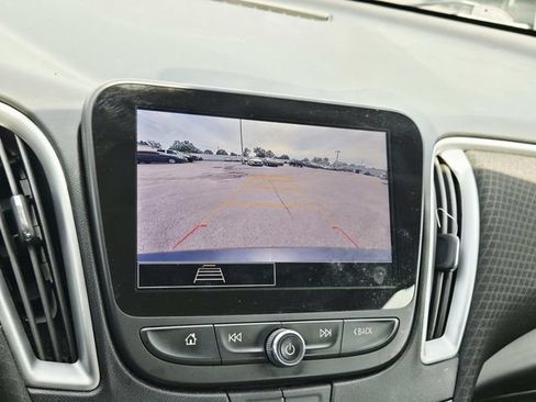Used 2023 Chevrolet Malibu LT FWD image 22