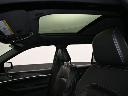 New 2026 Jeep Grand Cherokee Limited RWD image 10