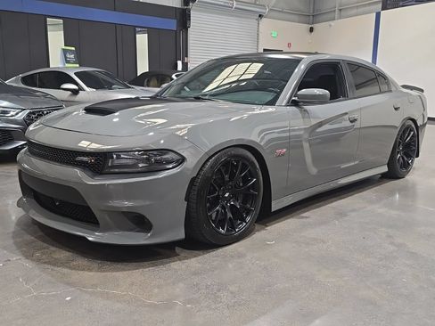 Used 2018 Dodge Charger R/T Scat Pack w/ Dynamics Package RWD image 7