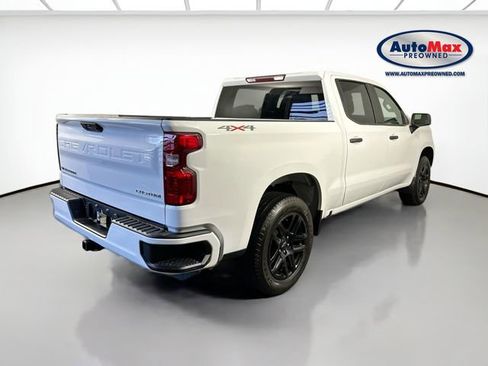 Used 2023 Chevrolet Silverado 1500 Custom image 2