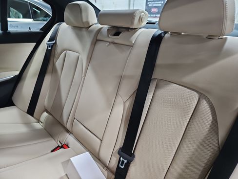 Certified 2025 BMW 330i Sedan w/ Premium Package image 15