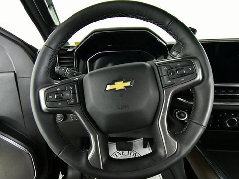 Used 2024 Chevrolet Silverado 2500 High Country w/ Technology Package image 2