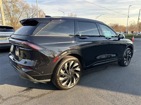 Certified 2024 Lincoln Nautilus Reserve w/ Jet Appearance Package (87T) image 5