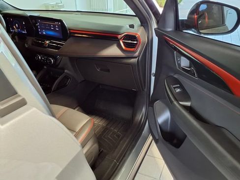 Used 2024 Chevrolet TrailBlazer RS w/ Convenience Package AWD/4WD image 27