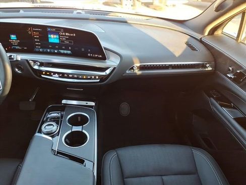 Certified 2024 Cadillac Lyriq Luxury image 17