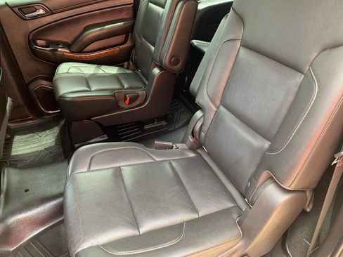 Used 2018 Chevrolet Suburban Premier AWD/4WD image 25