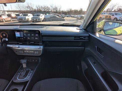 Used 2024 Hyundai Kona SEL image 17