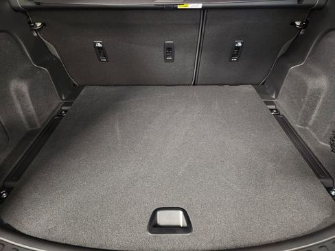 New 2026 Land Rover Discovery Sport Landmark AWD/4WD image 33