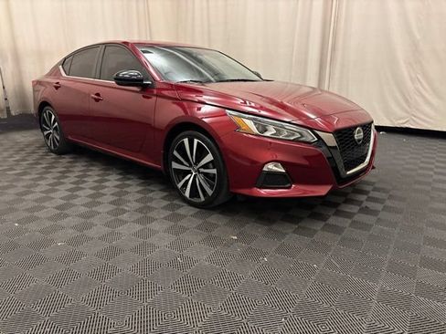 Used 2021 Nissan Altima 2.5 SR w/ SR Premium Package FWD image 3