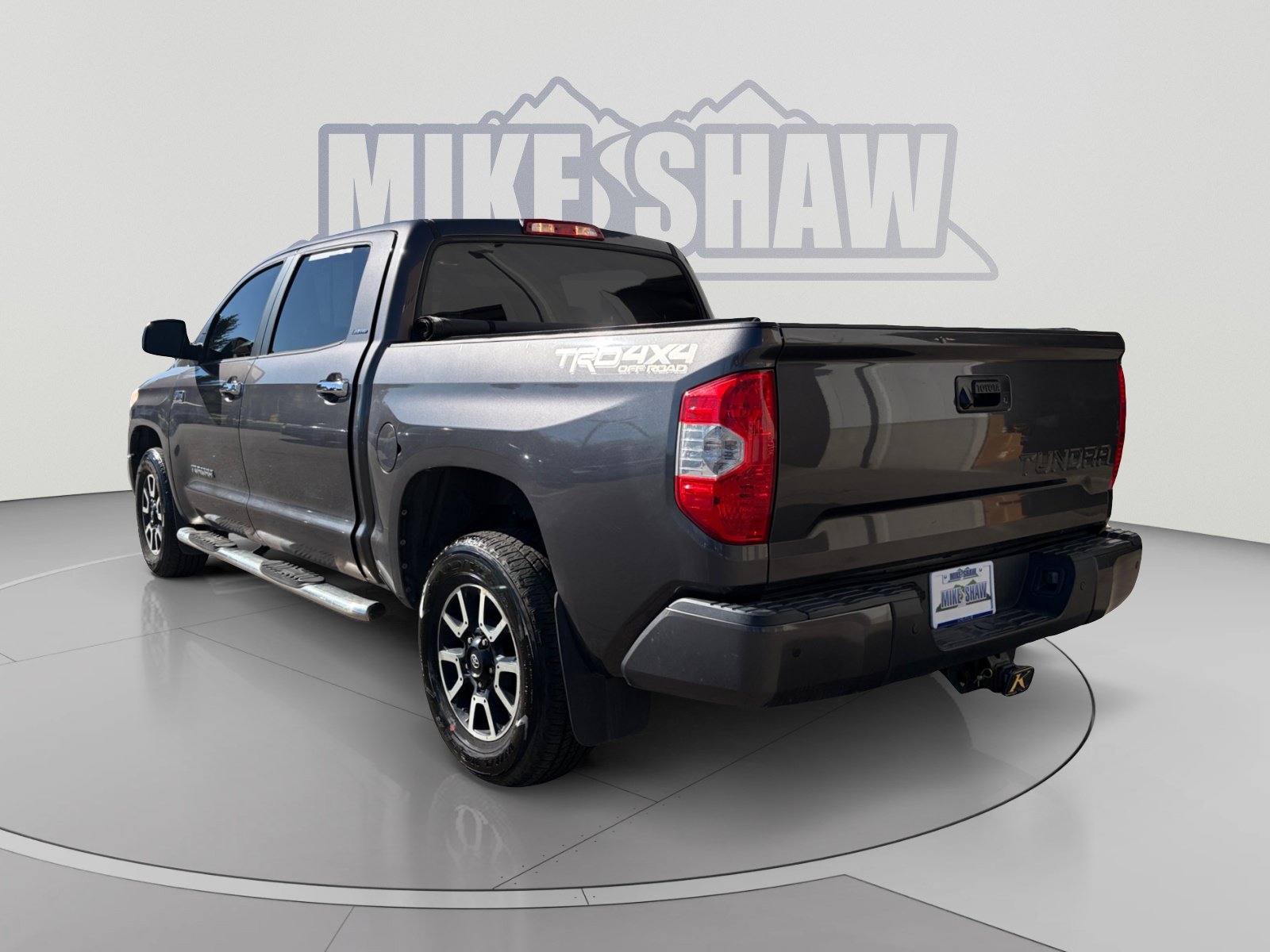 Used 2015 Toyota Tundra Limited w/ Limited Premium Package AWD/4WD image 3