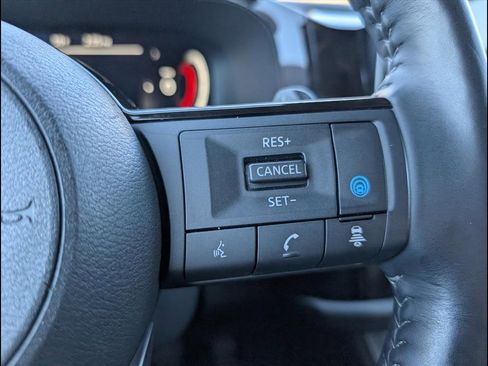 Used 2023 Nissan Pathfinder Platinum image 14