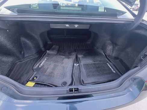 Used 2017 Toyota Camry LE FWD image 23