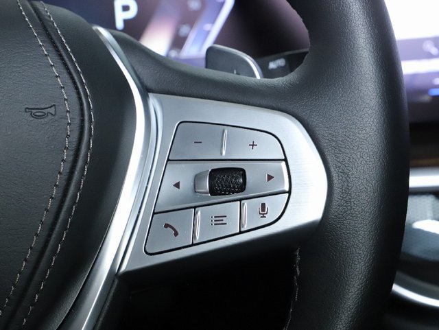 Used 2027 BMW X7 xDrive40i AWD/4WD image 28