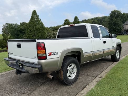 Used 2002 Chevrolet Silverado 1500 LS w/ Off-Road Pkg AWD/4WD image 11