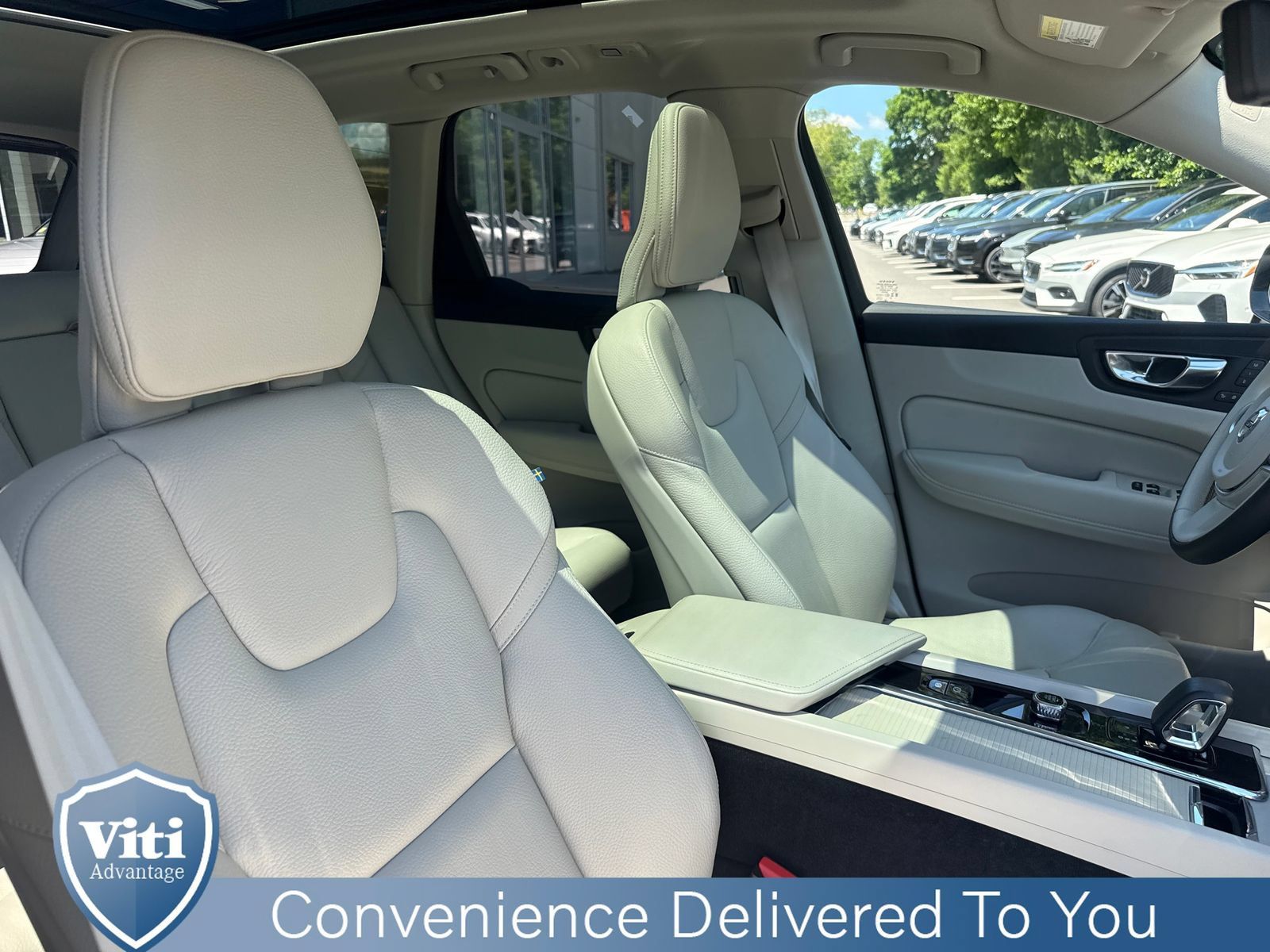 Certified 2025 Volvo XC60 T8 Plus w/ Climate Package AWD/4WD image 28