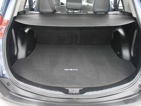 Used 2013 Toyota RAV4 Limited image 46