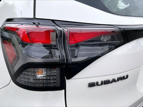 Certified 2025 Subaru Forester AWD/4WD image 30