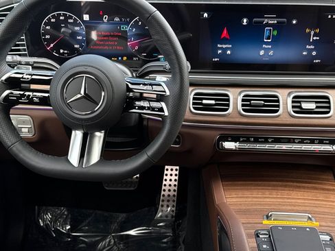 New 2025 Mercedes-Benz GLS 450 4MATIC image 26