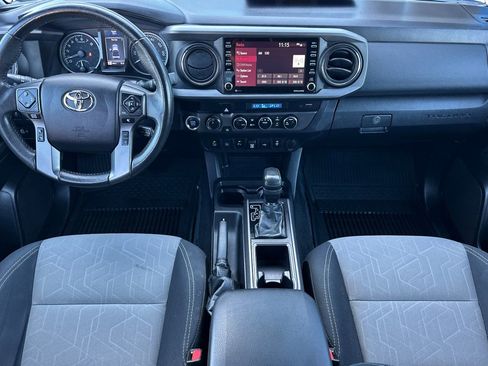 Used 2021 Toyota Tacoma TRD Off-Road w/ Technology Package image 15