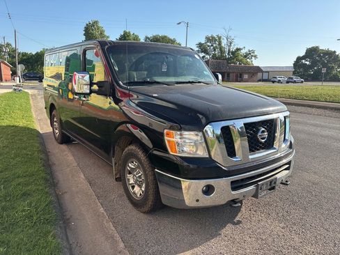 Used 2016 Nissan NV 3500 SL RWD image 10