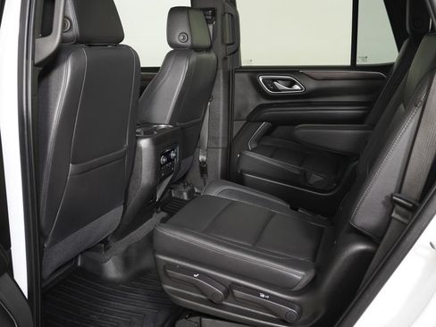 Used 2021 Chevrolet Tahoe Z71 w/ Z71 Off-Road Package AWD/4WD image 13