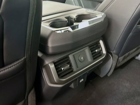 Used 2025 Ford F150 Lariat w/ Equipment Group 501A Mid image 26