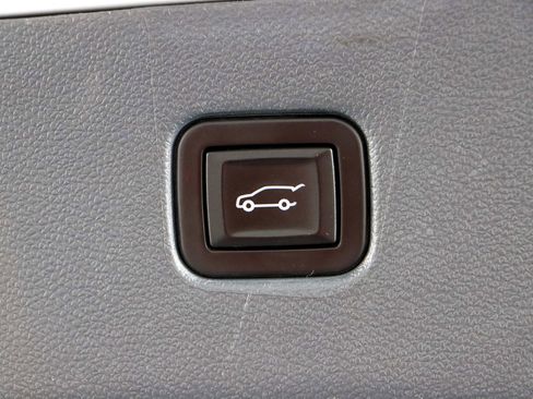 Used 2019 Chevrolet Blazer LT image 29