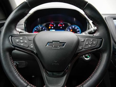 Used 2022 Chevrolet Equinox RS FWD image 9