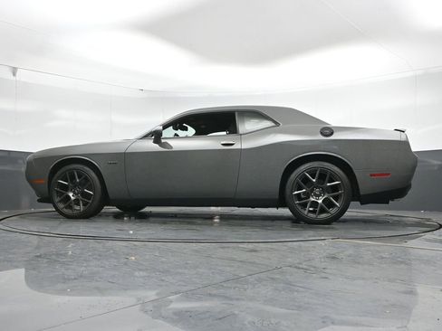 Used 2017 Dodge Challenger R/T RWD image 46