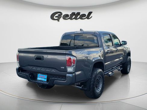 Used 2020 Toyota Tacoma TRD Sport w/ TRD Premium Sport Package AWD/4WD image 6