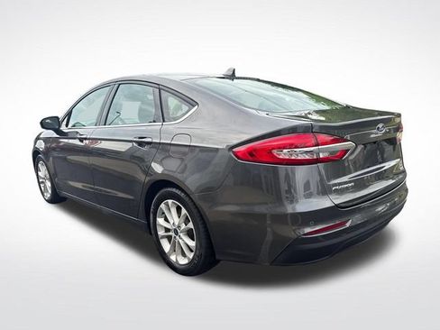 Used 2019 Ford Fusion SE FWD image 5