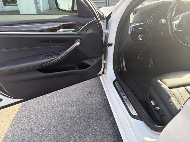 Used 2018 BMW 540i xDrive w/ M Sport Package AWD/4WD image 37