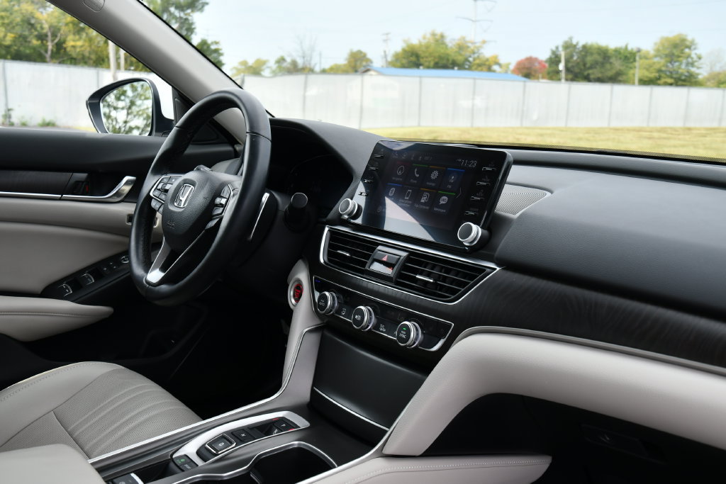 Used 2021 Honda Accord Touring image 37