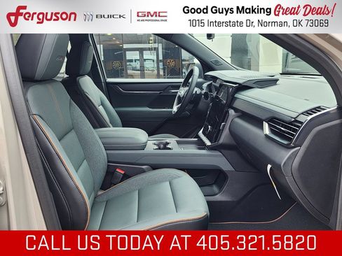 New 2026 GMC Acadia AT4 w/ Luxury Package AWD/4WD image 42