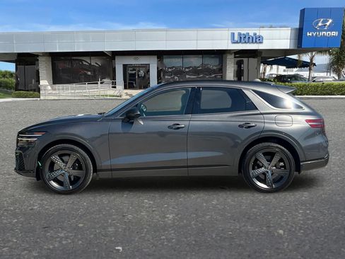 Used 2023 Genesis GV70 2.5T w/ Sport Prestige Package image 6