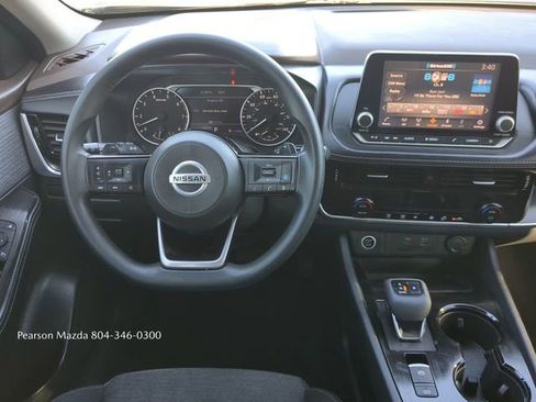 Used 2021 Nissan Rogue SV image 16