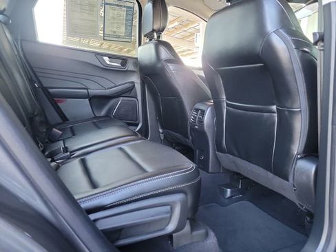 Used 2022 Ford Escape SEL w/ Technology Package FWD image 26