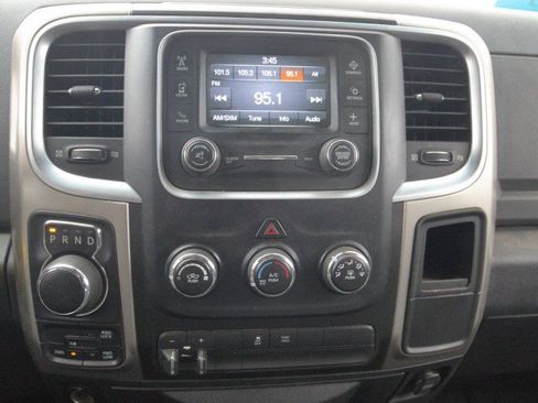 Used 2014 RAM 1500 Classic SLT AWD/4WD image 20