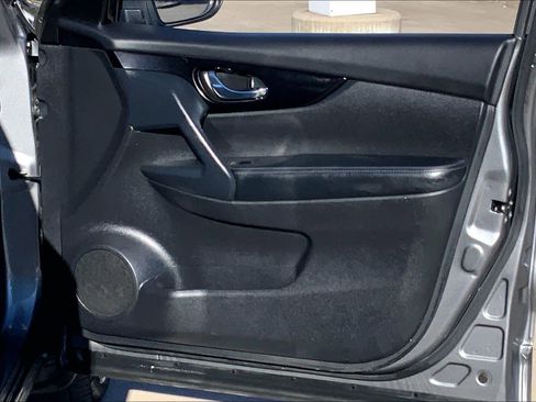 Used 2021 Nissan Rogue Sport SL image 22