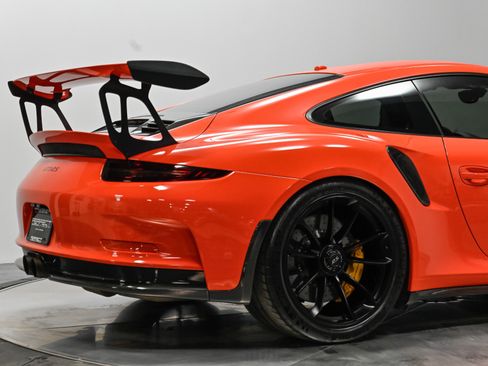 Used 2016 Porsche 911 GT3 RS RWD image 16