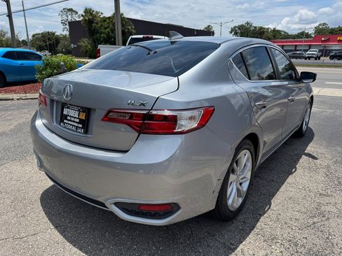 Used 2017 Acura ILX image 4