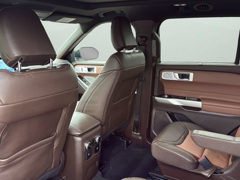 Used 2022 Ford Explorer King Ranch w/ Technology Package AWD/4WD image 28