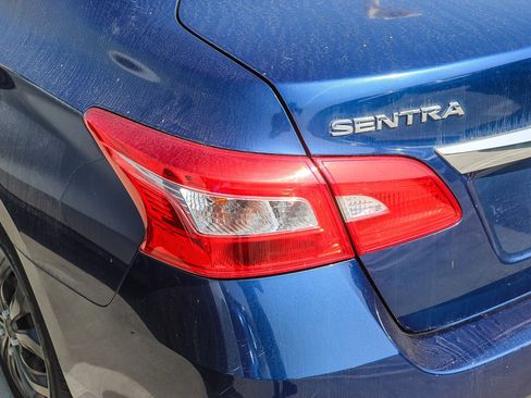 Used 2017 Nissan Sentra SV image 11