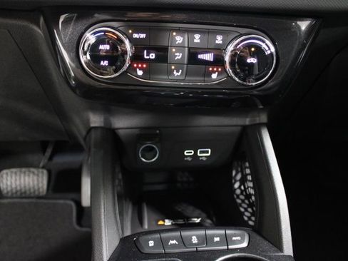 New 2026 Chevrolet TrailBlazer LT w/ Convenience Package AWD/4WD image 30